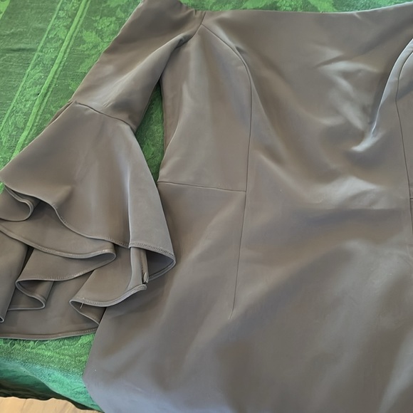 EUC Milly dress off/at the edge of the shoulder flutter sleeve in steel grey - Picture 11 of 11